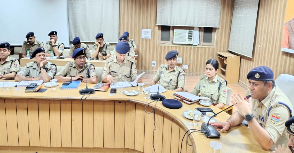 कांवड़ 2025,SSP डोबाल ने अधिकारियों संग की समीक्षा बैठक, दिए ड्रोन निगरानी और QRT अलर्ट के निर्देश