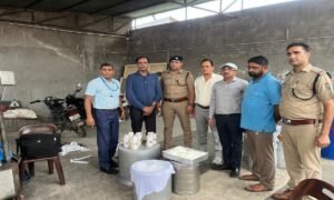 हरिद्वार में नकली पनीर फैक्ट्री पर छापा, 50 किलो पनीर नष्ट; मिल्क पाउडर से हो रहा था निर्माण